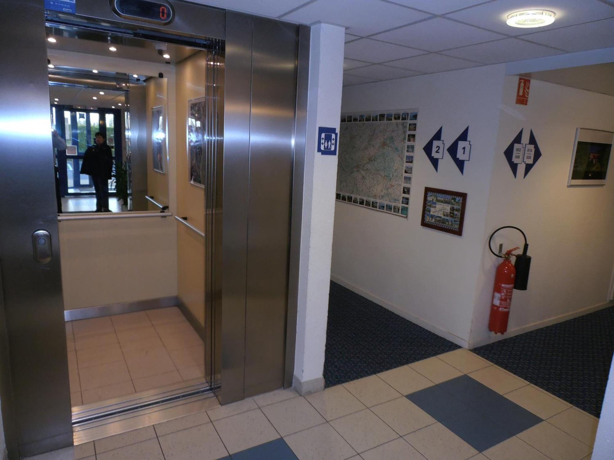 Ibis Budget Meung Sur Loire Exterior foto